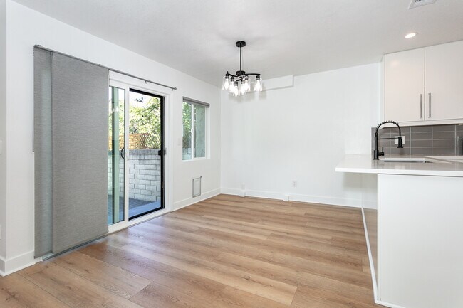 Foto del edificio - 29725 Windsong Ln