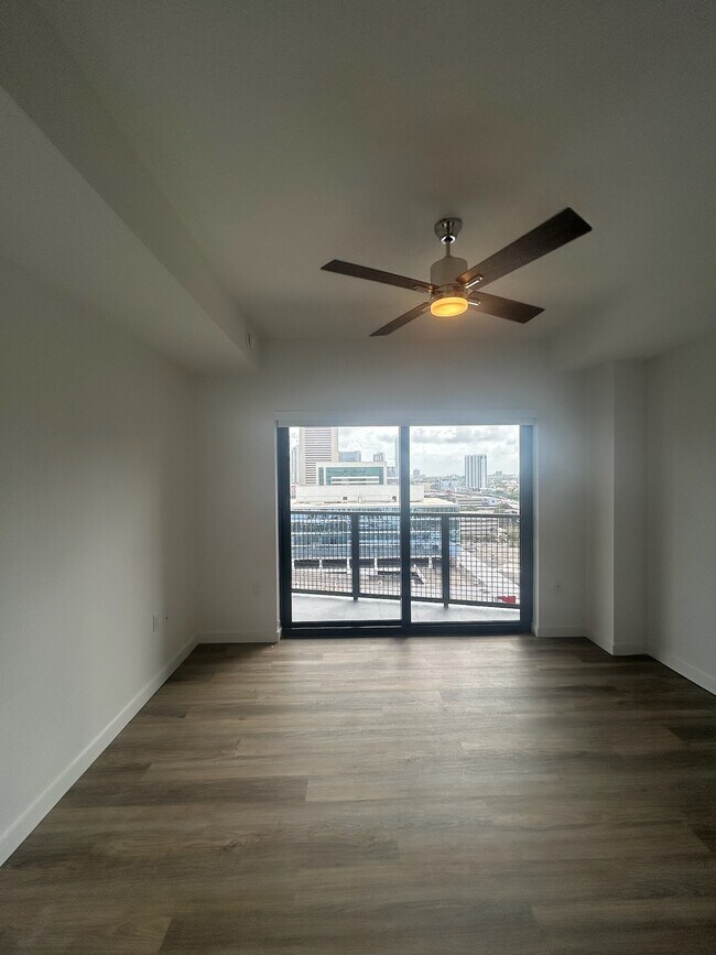 Foto del edificio - 418 NW 8th St