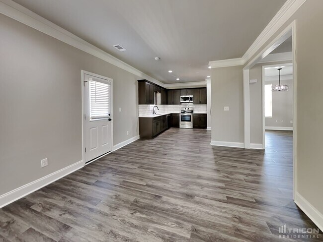 Building Photo - 115 Glenview Dr