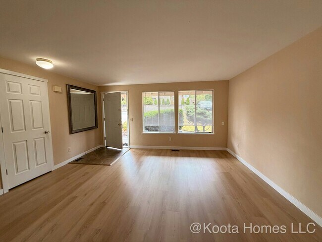 Building Photo - 14808 44th Ave W