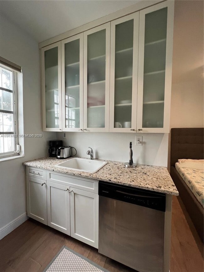 Building Photo - 439 15th St