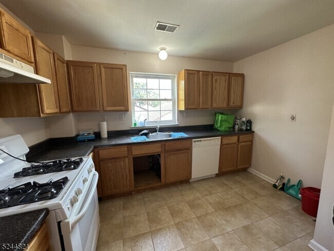 Foto del edificio - 391 Fairmount Ave