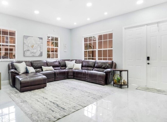 Foto del edificio - 14709 SW 6th St