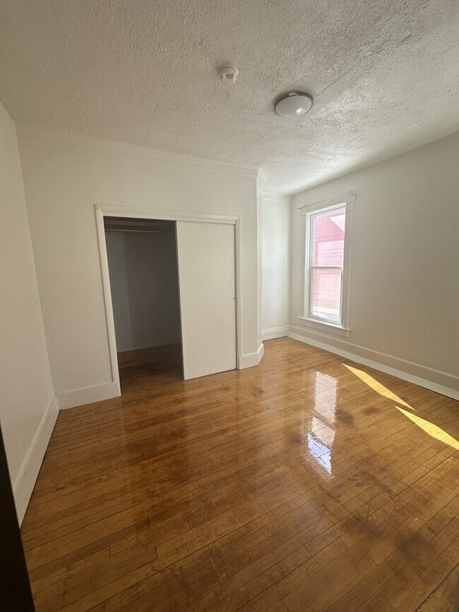 Foto del edificio - 409 Cedar St