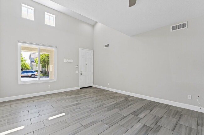 Foto del edificio - "Spacious 3-Bedroom Retreat with Modern Co...