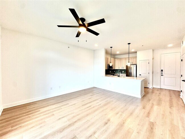 Foto del edificio - 2300 Richmond Ave.
