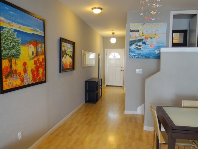 Entrada formal - 964 Belmont Ter