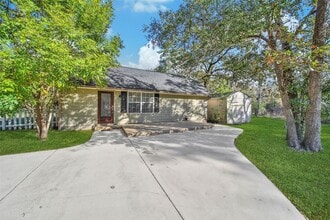 Building Photo - 4072 Texas 105 Unit