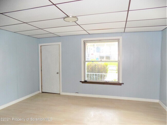 Building Photo - 1110 W Elm St