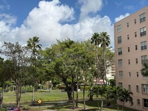 Building Photo - 14575 Bonaire Blvd