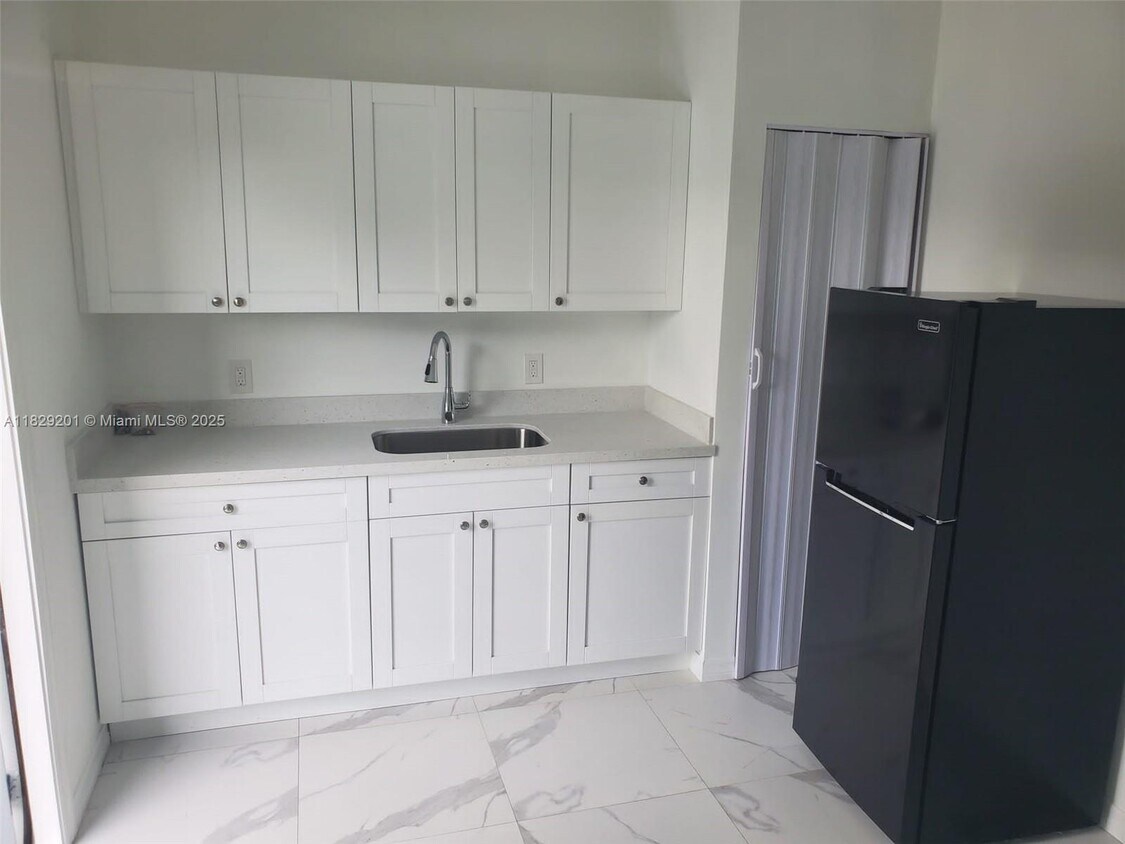 Foto principal - 1718 SW 57th Ave