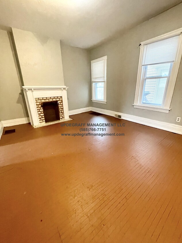 Primary Photo - 247 Magnolia St