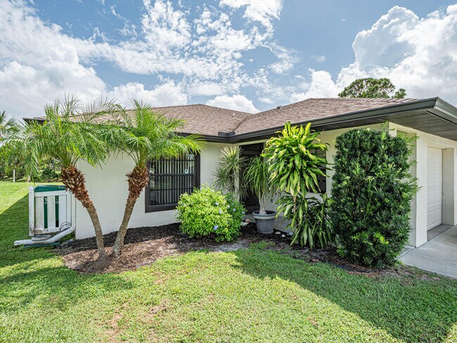 Building Photo - 307 S Wimbrow Dr