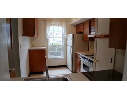 Building Photo - 403 Windsor Dr N