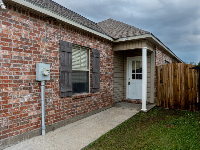 Building Photo - 15022 Rimrock Ct