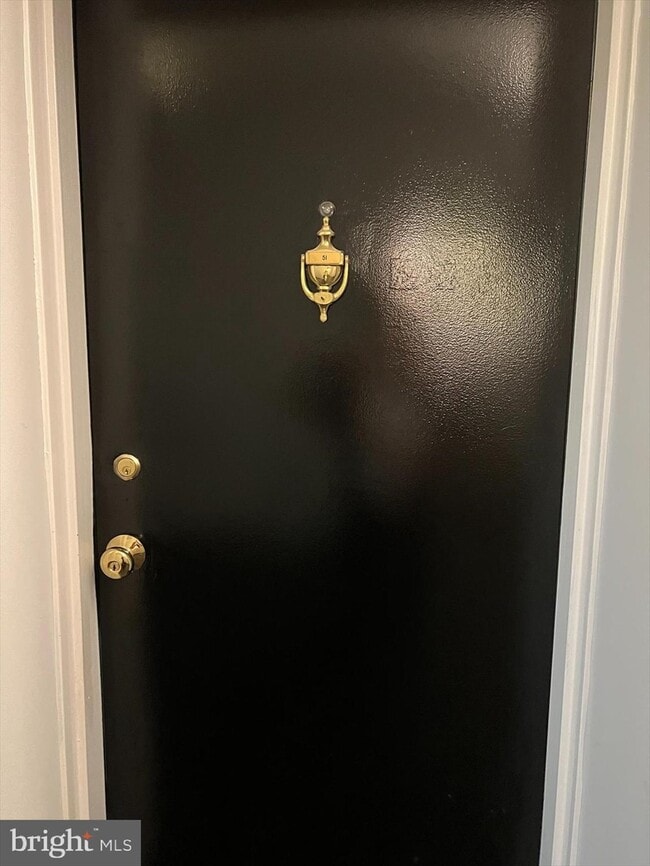 Door - 4360 Ivymount Ct