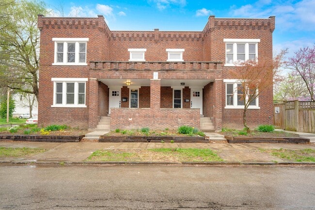 Foto del edificio - 389-391-391 Berkeley Rd