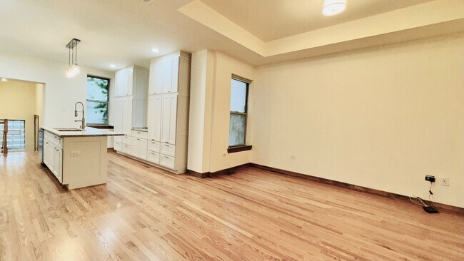 Foto del edificio - 6128 S Kenwood Ave