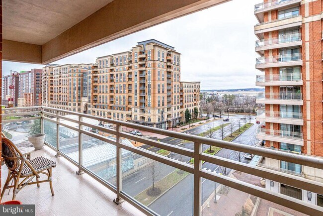 Foto del edificio - 3600 S Glebe Rd