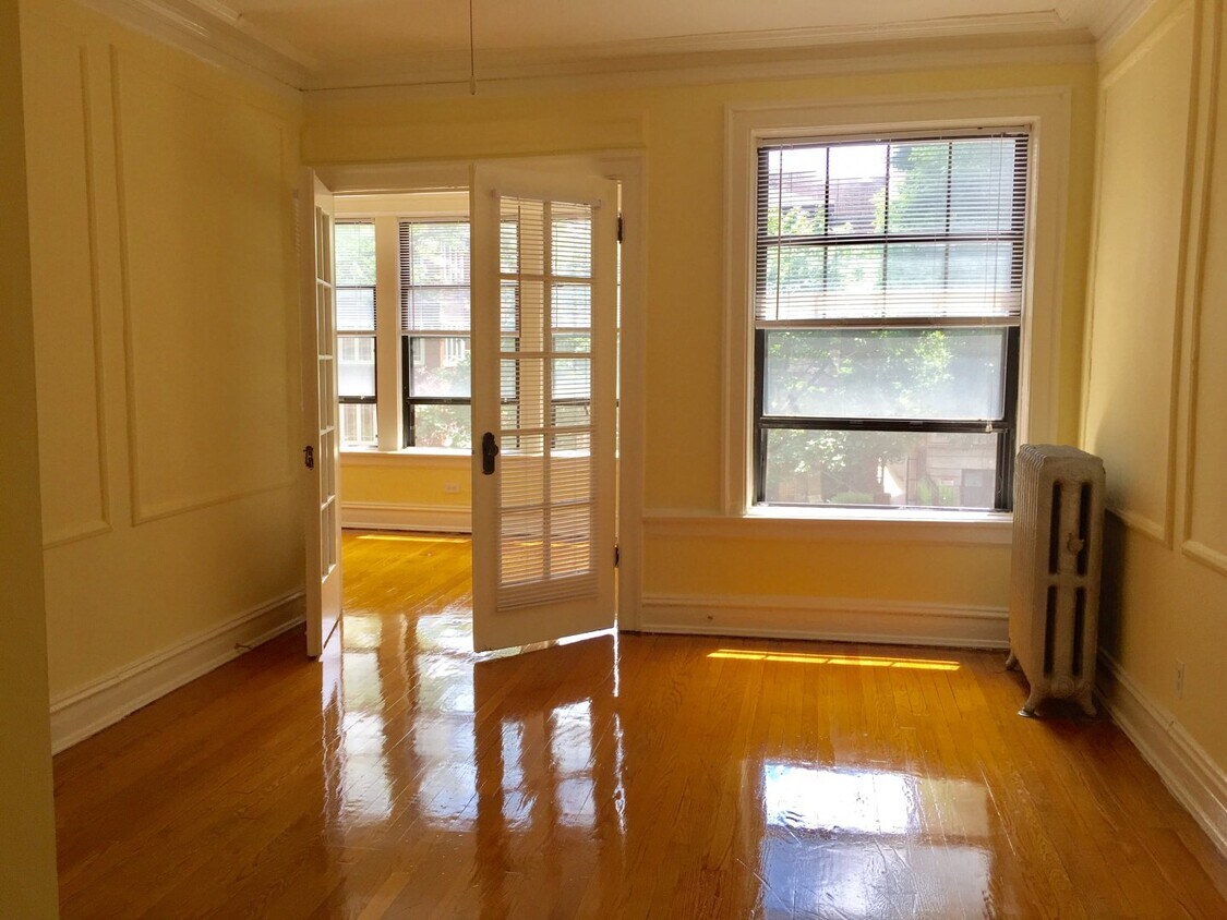 Foto principal - 1134 W Pratt Blvd