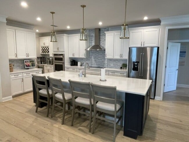 Building Photo - Unfurnished Luxury Golf Course Home in Sun City - 3BR - 3.5BA - Private Den