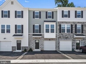 Building Photo - 258 Talucci Dr