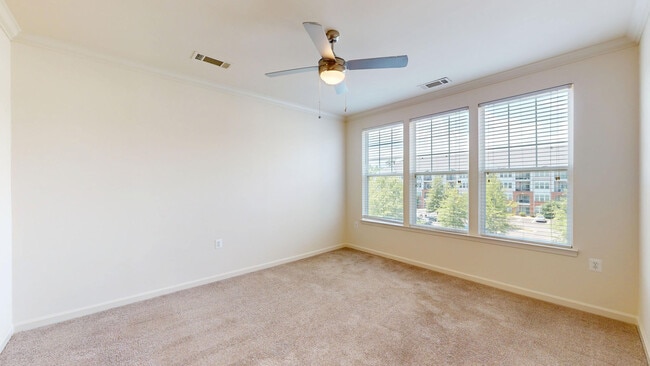 Interior Photo - Signal Hill Apartment Homes
