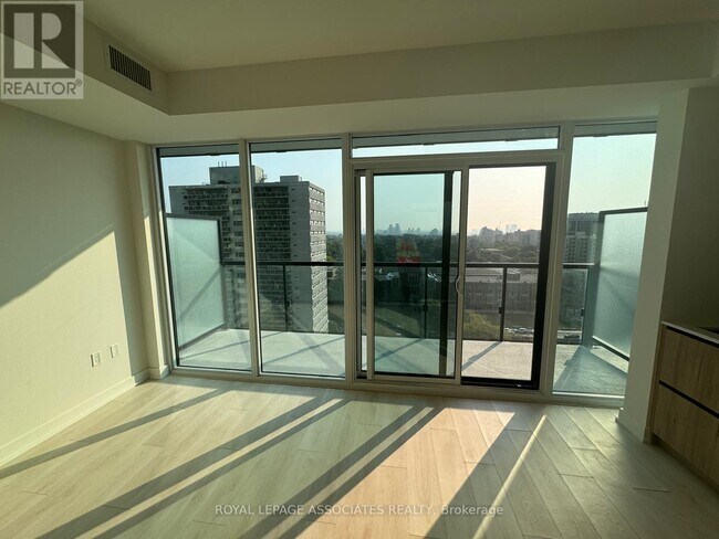 Building Photo - 127 Broadway Ave