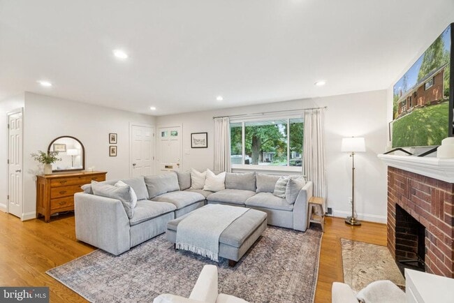 Foto del edificio - 7412 Farnum St