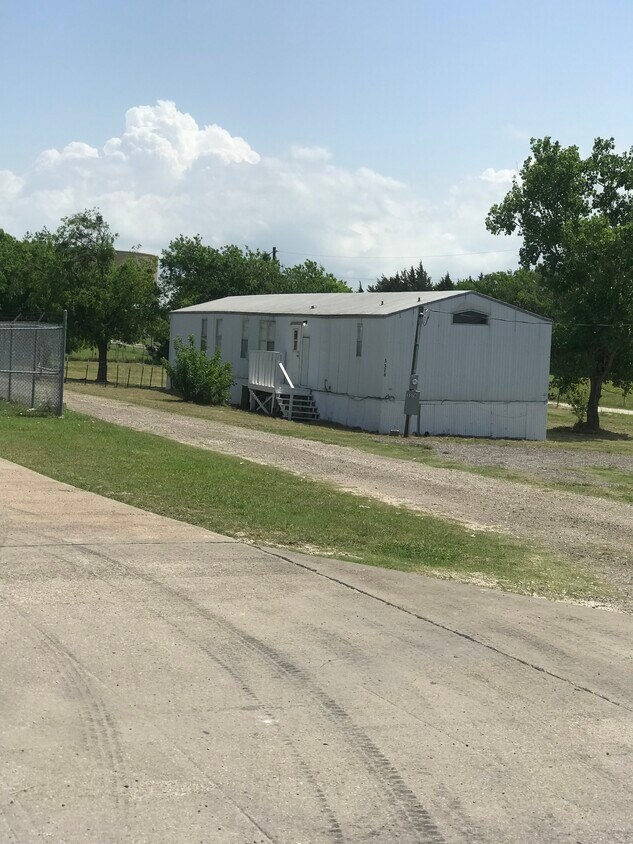 3376 FM1181, Ennis, TX 75119 House Rental in Ennis, TX