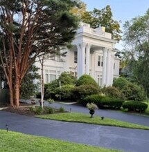 Building Photo - 600 Washington St