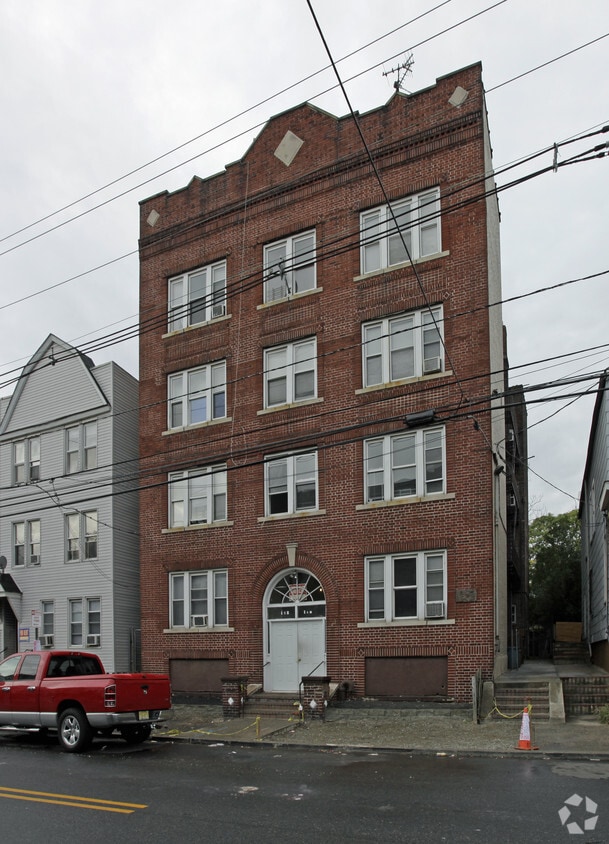 Building Photo - 185 Garfield Ave