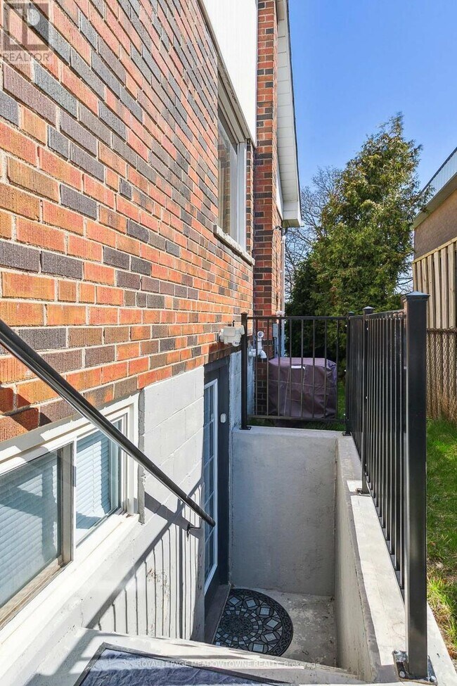 Building Photo - 5651 Turney Dr