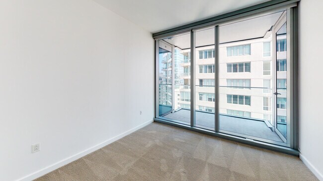 Interior Photo - 399 Fremont
