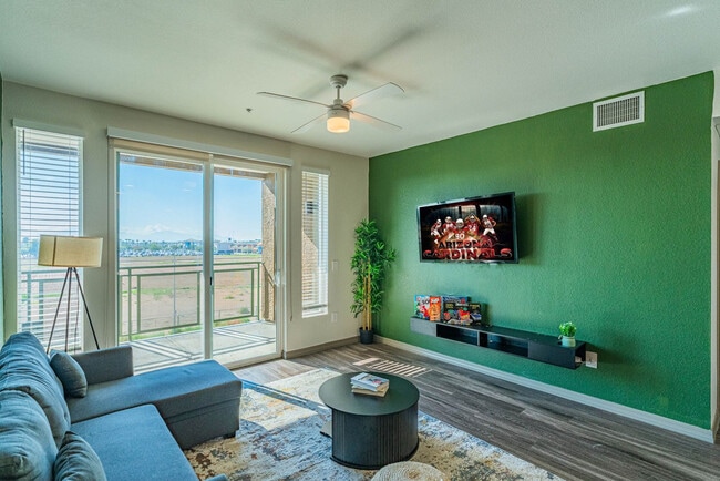 Foto del edificio - 9600 W Georgia Ave