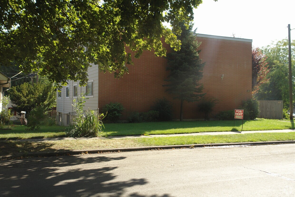Building Photo - 510 E Wallace Ave