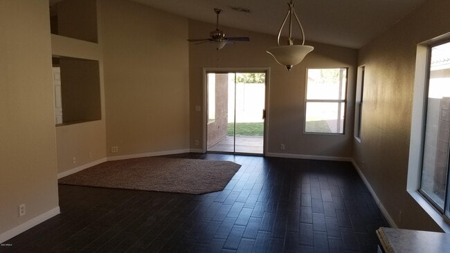 Building Photo - 12214 N 41st Dr