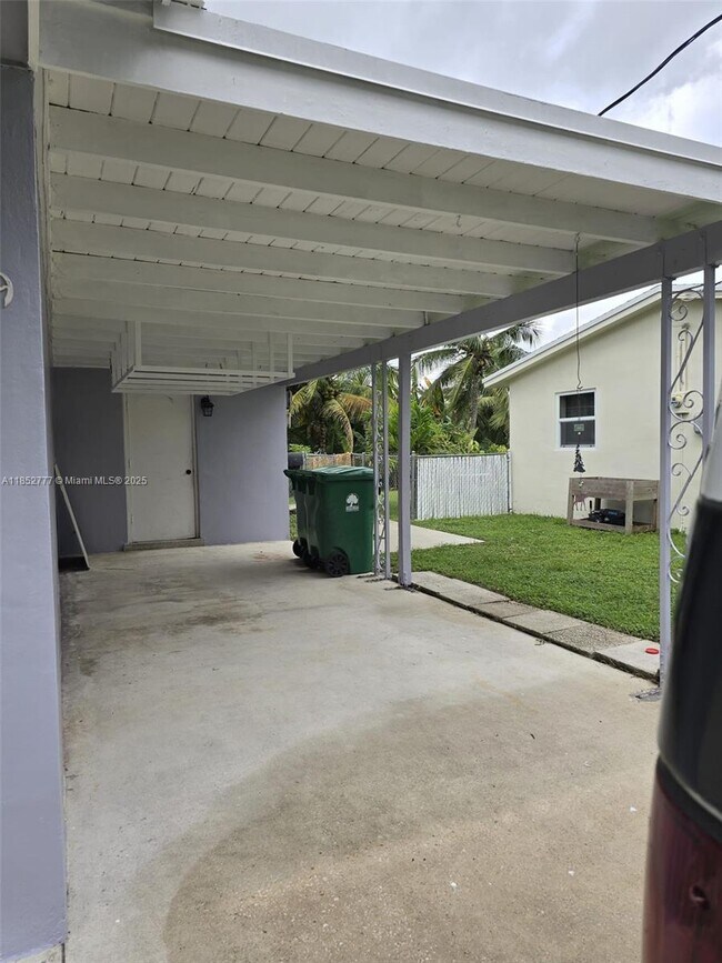 Foto del edificio - 5189 SW 95th Ave