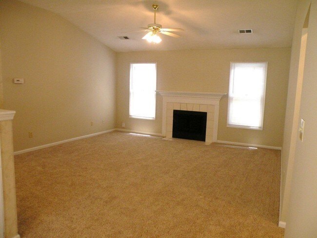 Foto del edificio - 1209 Iron Lace Ct