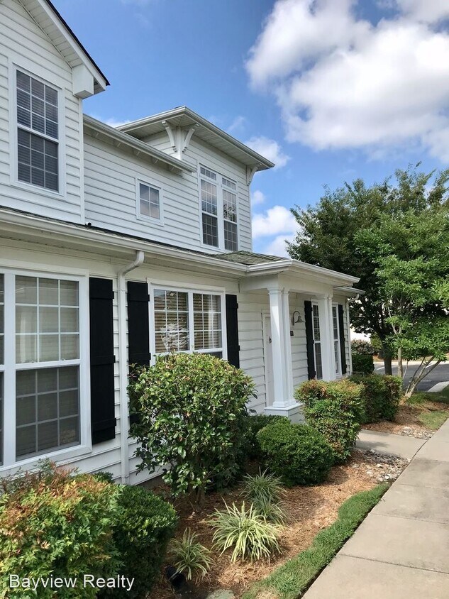 Primary Photo - 3 br, 2.5 bath House - 1016 Grace Hill Dr.
