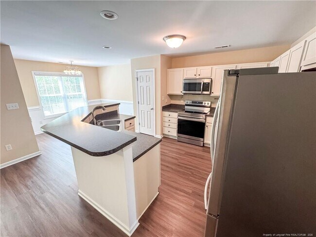 Foto del edificio - 865 Fairfield Cir