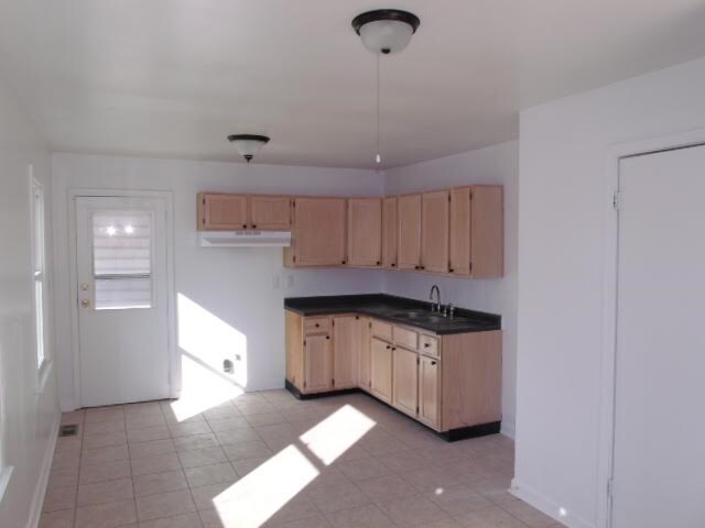 Foto del edificio - 3139 Gerrard Ave