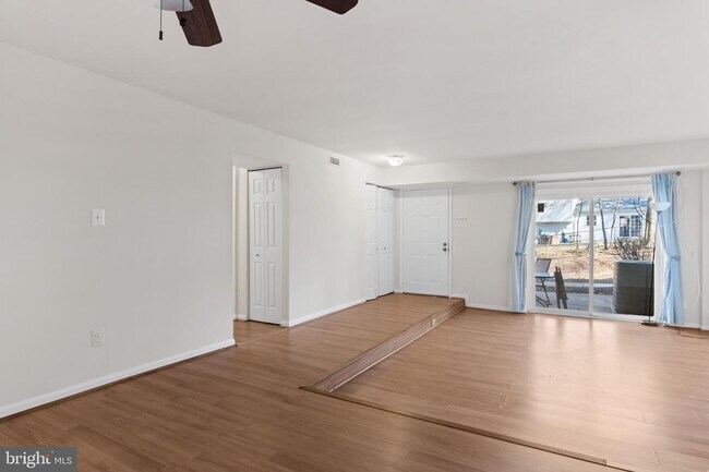 Building Photo - 6317 FENESTRA Ct