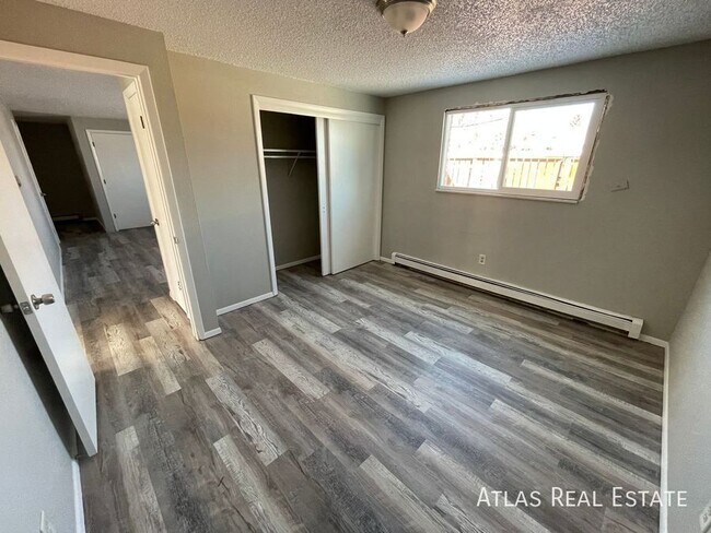 Building Photo - 2855 W Montebello-1