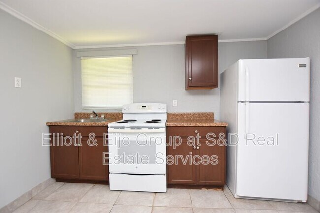 Foto del edificio - 1321 Mann Rd