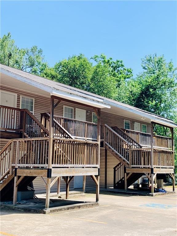 1677 Neptune St Unit 6, Fayetteville, AR 72701 Room for Rent in
