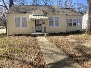 Building Photo - 3415 Northview Dr