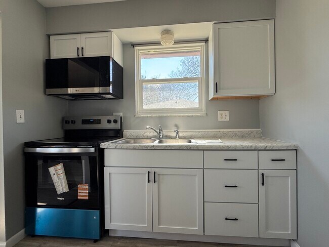 Foto del edificio - 916 N Avon Ave