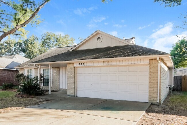 Foto del edificio - 1331 Three Forks Dr