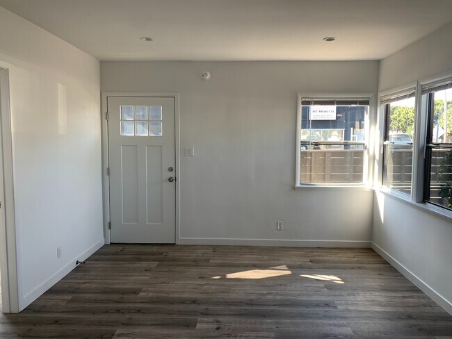 Building Photo - 3806 Lyceum Ave
